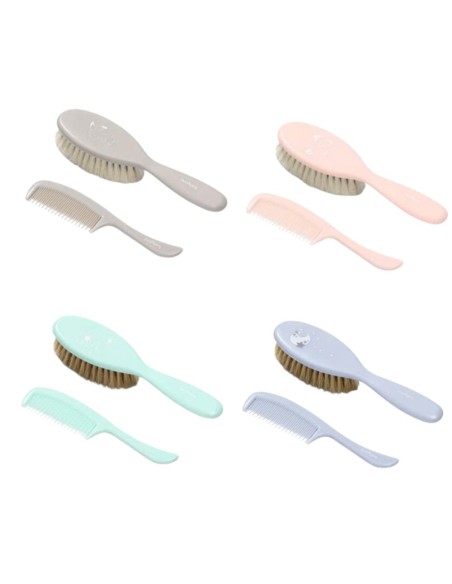 set-cepillo-peine-cerdas-naturales-babyono-1.jpg – Set cepillo y peine BabyOno con cerdas naturales.