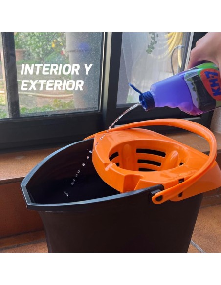 kh7-desic-insecticida-limpiasuelos-750ml-6.jpg – Botella con detalle de etiqueta.