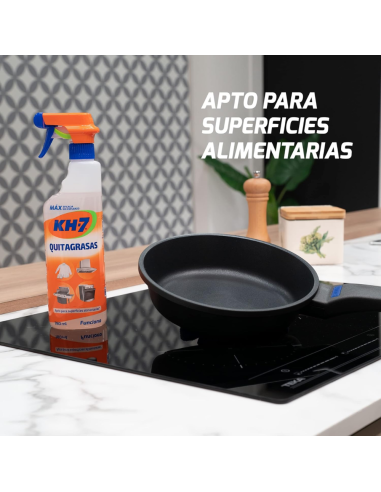 kh7-quitagrasas-desinfectante-650ml-3.jpg – Uso en encimera de cocina.