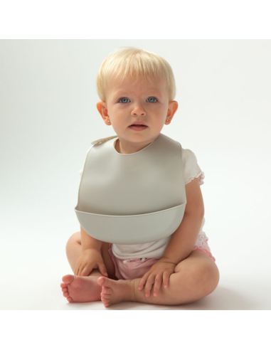 Babero silicona ajustable con bolsillo fácil limpieza y enrollable +4m kiokids
