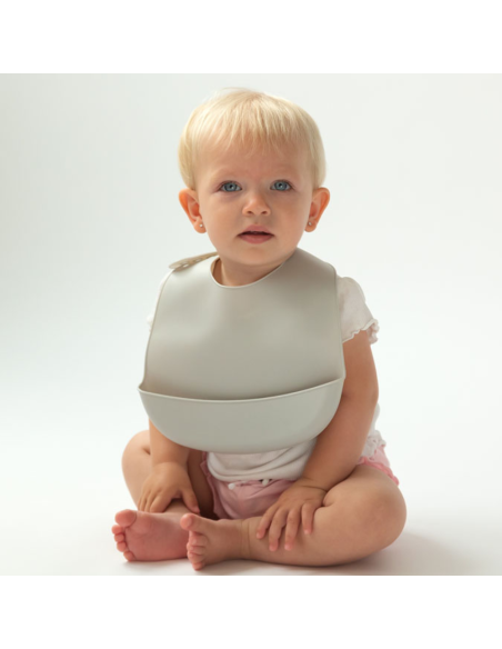 Babero silicona ajustable con bolsillo fácil limpieza y enrollable +4m kiokids