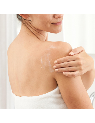 lactovit-leche-corporal-activit-probiotic-l-400ml-4.jpg – Aplicación en la piel.