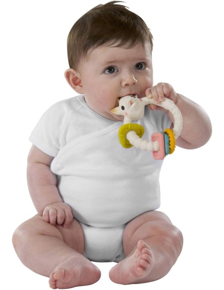 sonajero-mordedor-colorings-sophie-la-girafe-4.jpg – Anillos de colores en detalle.