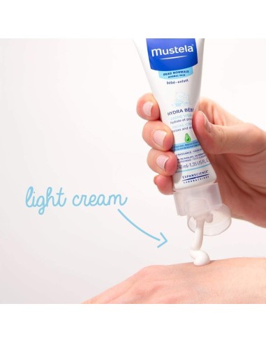 crema-facial-hydra-bebe-40ml-mustela-5.jpg – Envase ergonómico con tapa protectora.