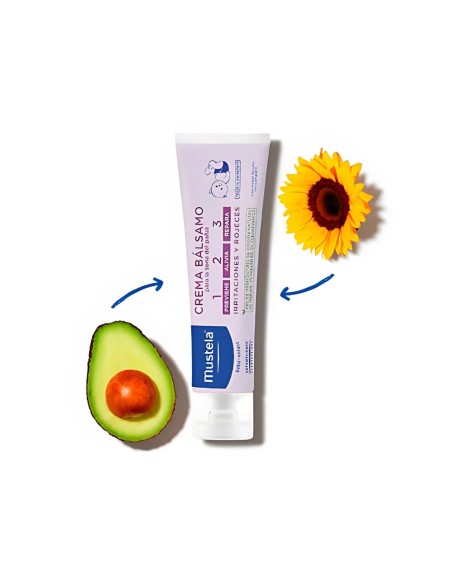 crema-panal-balsamo-123-100ml-mustela-3.jpg – Aplicación en zona del pañal.