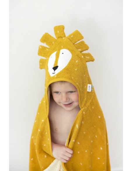 toalla-capa-bano-leon-trixie-2.jpg – Detalle de la capucha del león.