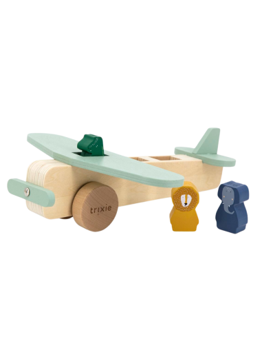 avion-animales-madera-trixie-1.jpg – Vista frontal del avión con animales.