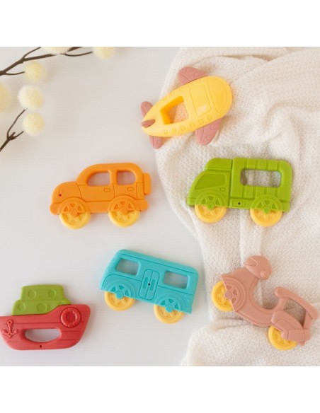 Oferta Juguetes mordedores vehículos 36X24 cm. +3M Kiokids