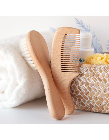 Set peine y cepillo de madera | Kiokids - Nappy.es