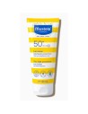 leche-solar-spf50-100ml-mustela-1.jpg – Vista frontal del envase.