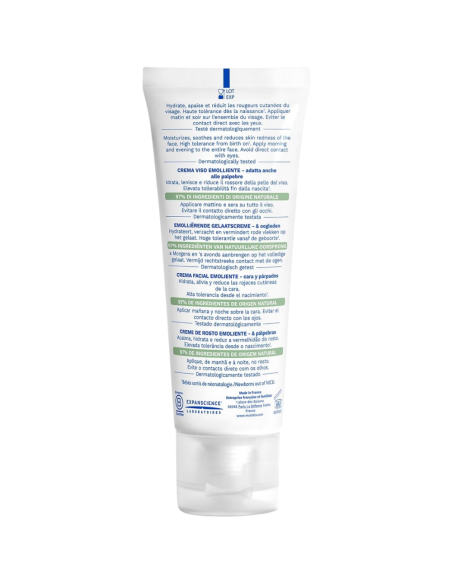 crema-facial-emoliente-stelatopia-40ml-mustela-3.jpg – Aplicación en el rostro del bebé.