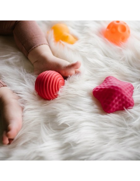 Vista superior pelotas BabyOno con diferentes colores y formas