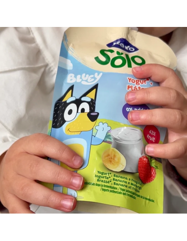 pouch-yogurt-platano-fresa-hero