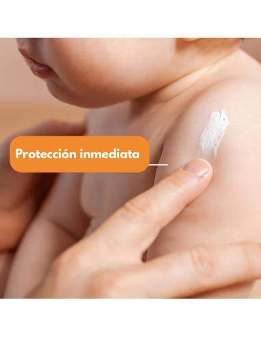 protector-solar-bebe-spf50-50g-alphanova-1.jpg – Tubo de protector solar bebé SPF 50+ Alphanova 50 g.