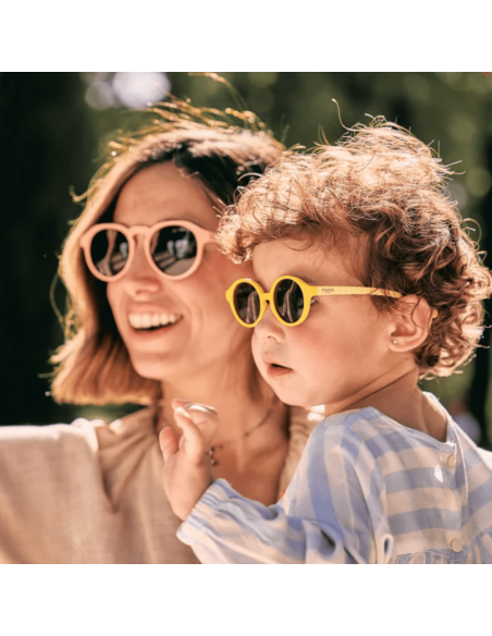 gafas-sol-bebe-polarizadas-0-2-anos-mustela-3.jpg – Lentes polarizadas UV400 categoría 3.