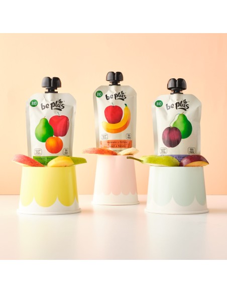 pack-7-pouch-fresa-platano-bio-100g-beplus-4m-4.jpg – Pack usado en merienda infantil.