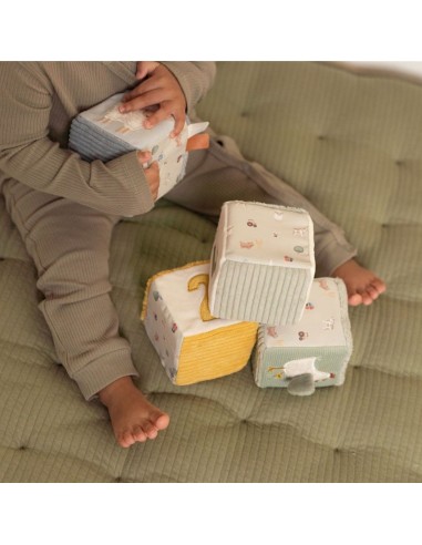 Vista lateral de cubos blanditos Little Dutch Pequeña Granja