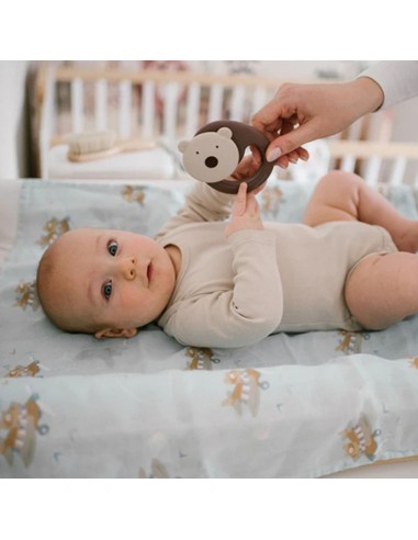 pack-3-muselinas-bambu-babyono-4.jpg – Muselinas BabyOno como manta ligera.