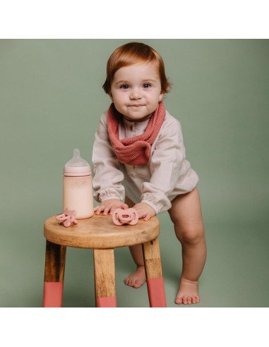 biberon-silicona-240ml-suavinex-2.jpg – Vista lateral con tetina SX Pro.