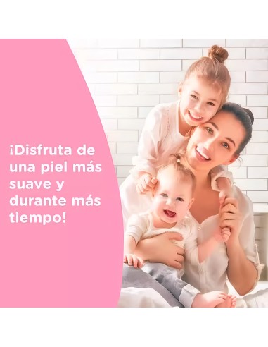 johnsons-aceite-300ml-4.jpg – Ambientación en kit de baño infantil.