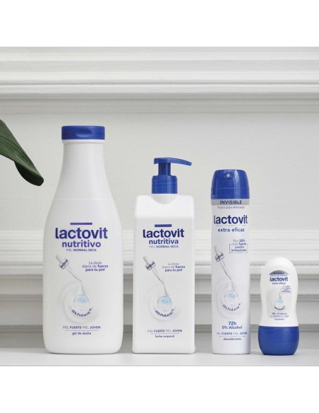 lactovit-gel-bano-nutritivo-90ml-4.jpg – Uso en la ducha.