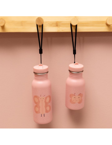 botella-diseno-mariposa-trixie-4.jpg – Detalle del grabado del logo Trixie.