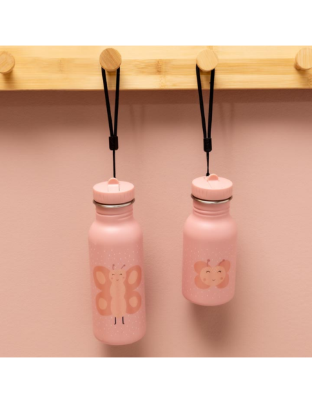 botella-diseno-mariposa-trixie-4.jpg – Detalle del grabado del logo Trixie.