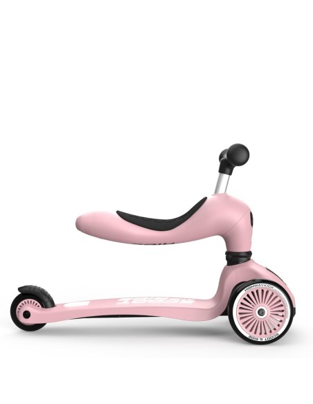 patinete-2-en-1-highwaykick-3.jpg – Niño usándolo en modo asiento.