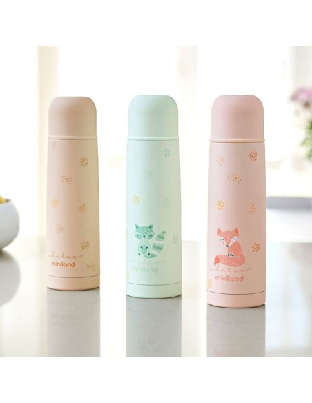 termo-liquidos-rosa-350ml-miniland-6.jpg – Imagen de ambiente en paseo.