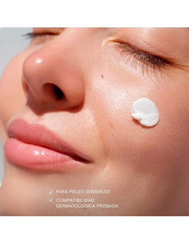 crema-facial-calmante-almendra-weleda-4.jpg – Aplicación sobre la piel.
